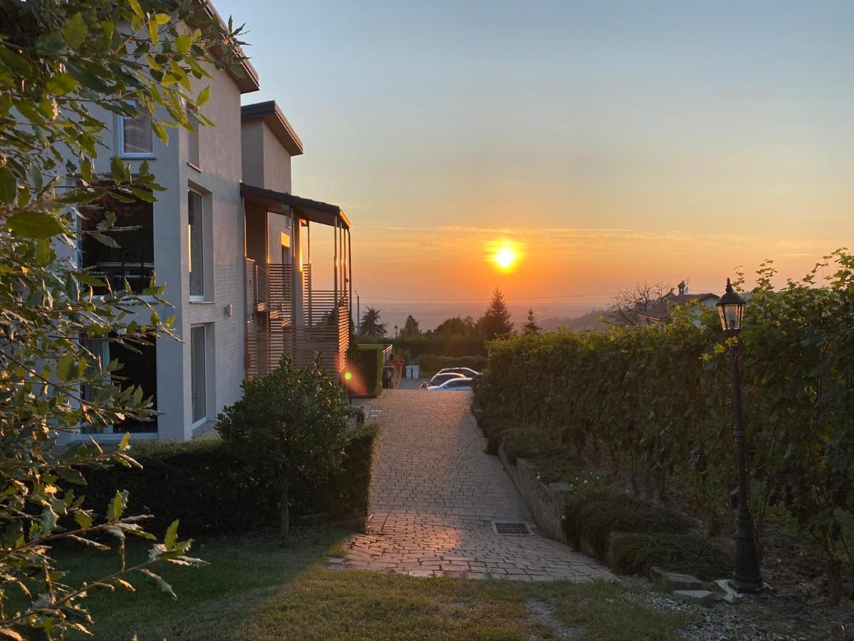 La Rosa Gialla Bio Apartments & Rooms Barolo Exterior photo